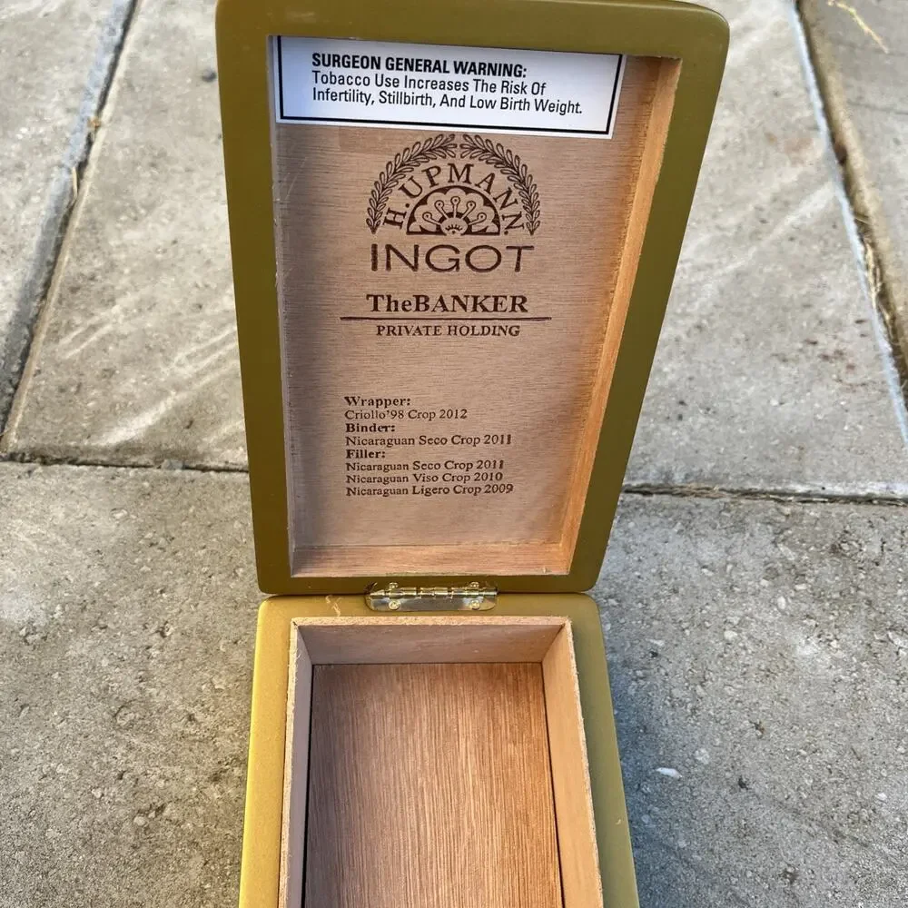 H. Upmann Empty Wood Cigar Box Ingot The Banker Private Holding Gold Bar